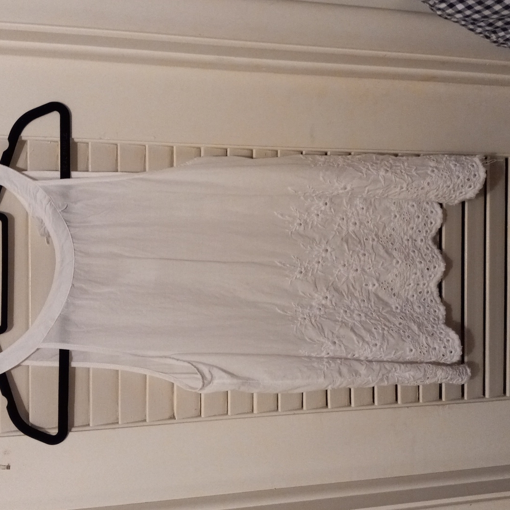 Eyelet Detail on bottom. Is so beautiful